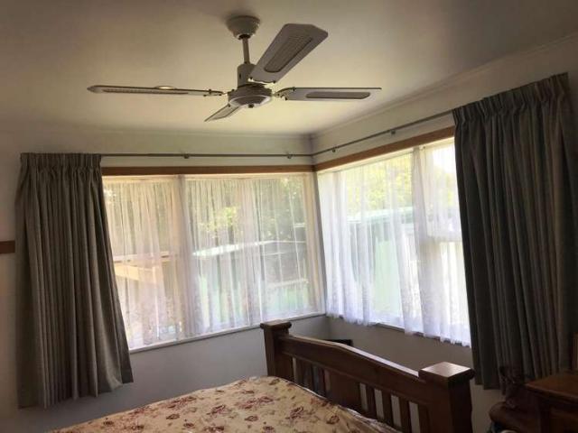 84 Bruce Road, Glenfield, North Shore City