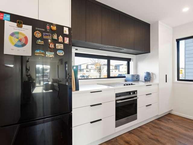 84 Jacks Landing Drive, Hamilton Lake, Hamilton City