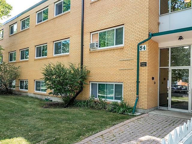 84 Regal Ave Dolphin Apts 2 Bedroom