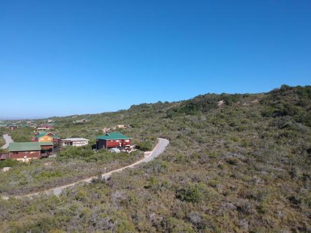 850 m² Land available in Gamtoos River Mouth
