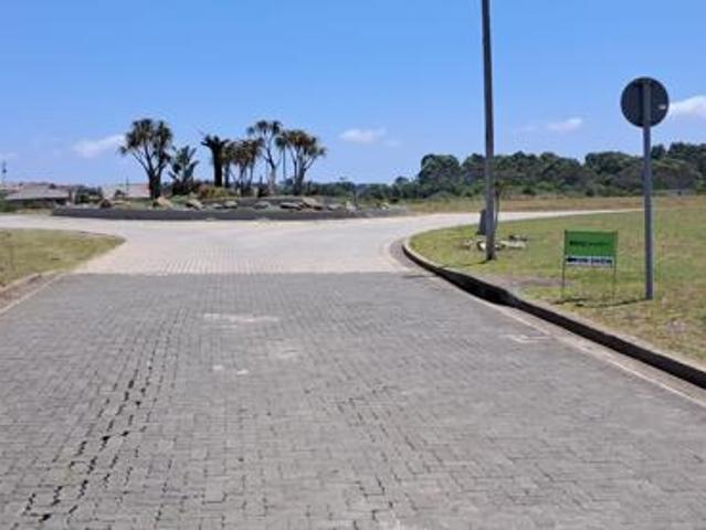 850 m² Land available in Kidds Beach