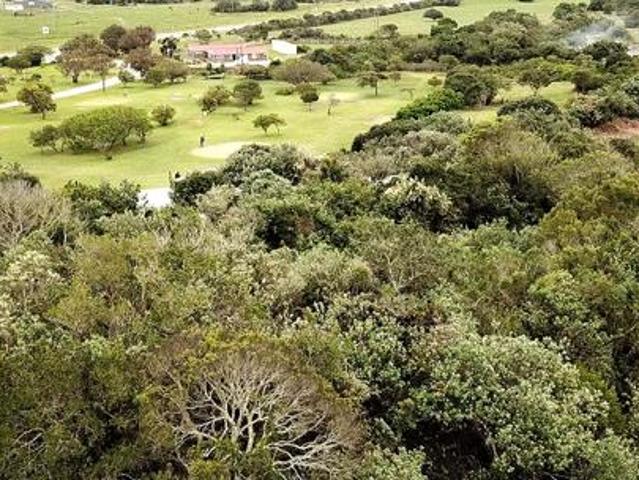 850 m² Land available in Kleinemonde
