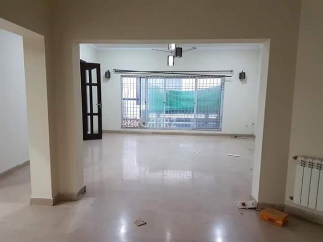 850 Square Feet Apartment for Rent in Karachi Block 13/d 3