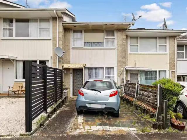 8/50 Pilkington Road, Panmure, Auckland City For Sale