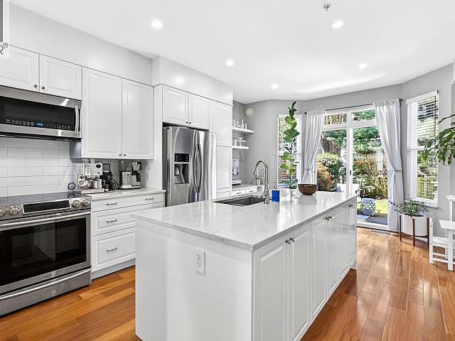 8527 Aquitania Place Vancouver, British Columbia
