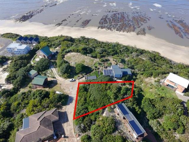 852 m² Land available in Paradise Beach