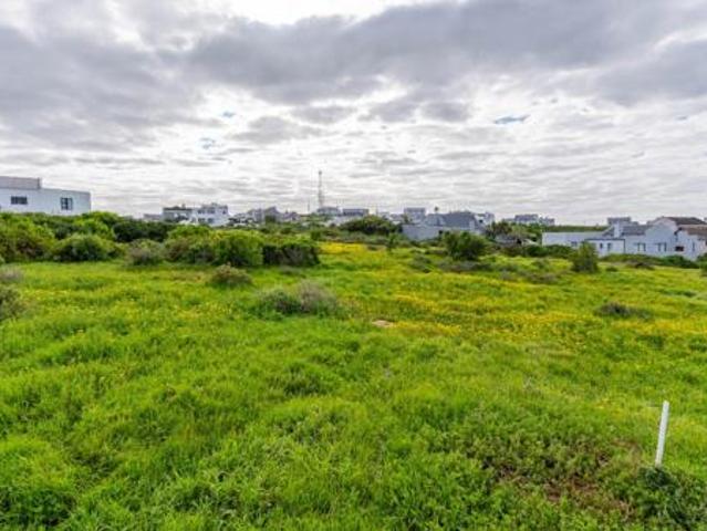 853 m² Land available in Hoogland