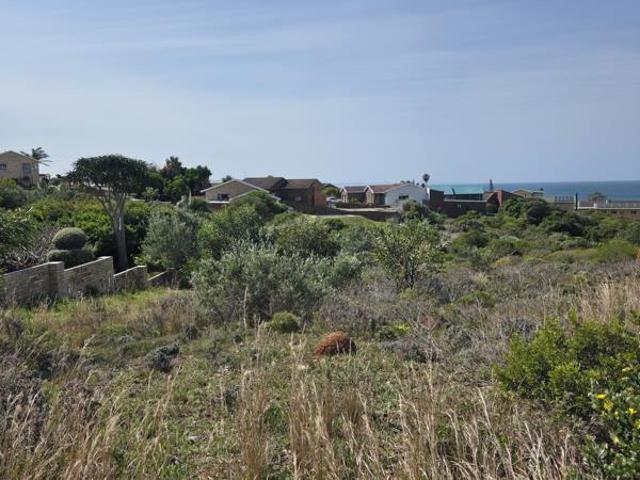855 m² Land available in Jeffreys Bay Central
