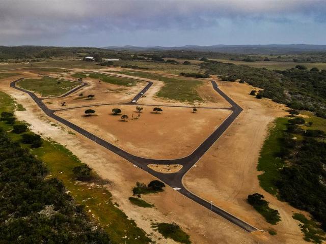 855 m² Land available in Stilbaai Wes