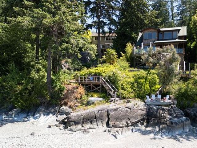 8579 Redrooffs Road, Out Of Area, BC, V7Z 1A9 house for sale | Listing ID 10391 | Royal LePage