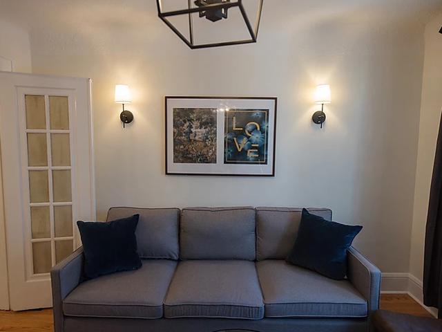 858 Bronson Avenue 2 Bedroom Apartment for Rent at 858 Bronson Ave, Ottawa, ON K1S 4G7 The Glebe