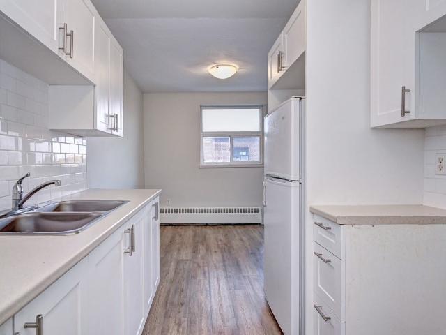85 & 89 Willow Road Apartments 2 Bedroom Apartment for Rent at 89 Ambassador Apartments, Guelph, ON N1H 1W7 Onward Willow