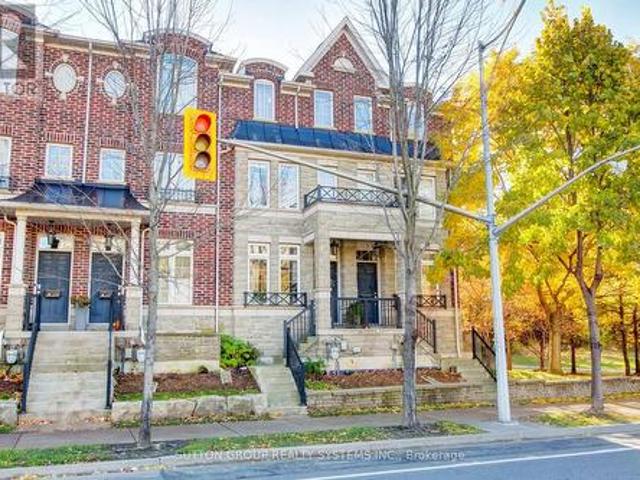 85 119B The Queensway, Toronto, ON, M6S 5B7 townhouse for sale | Listing ID W13003 | Royal LePage
