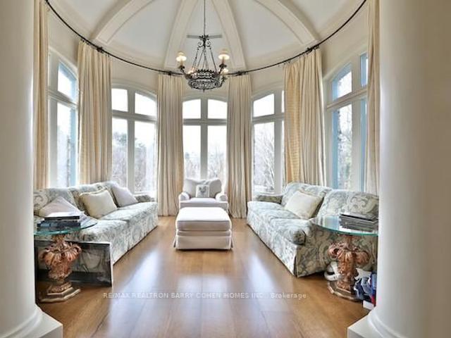 85 The Bridle Path