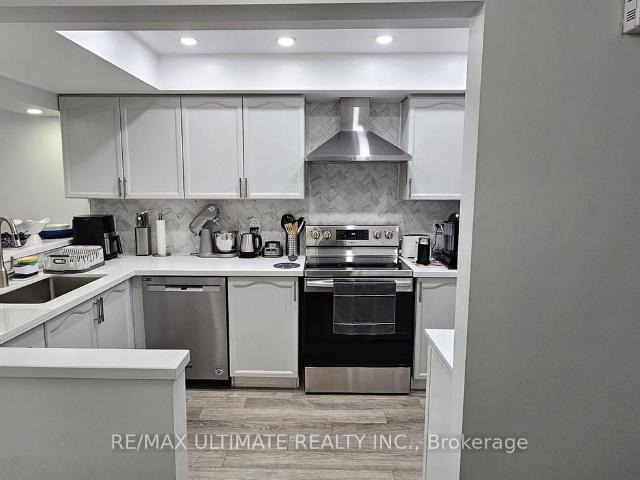 85 Bristol Road E, Mississauga | 2Beds/1Bath, Townhouse, $2,600/mo | Condos. Ca