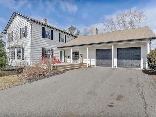85 Prince Charles Drive, Charlottetown, PE, C1A 3C1 house for sale | Listing ID 202500 | Royal LePage