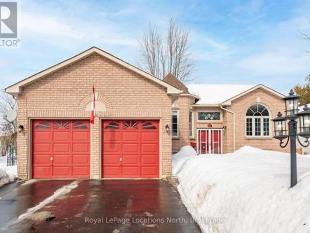 85 Silver Birch Avenue, Wasaga Beach, ON, L9Z 1N8 house for sale | Listing ID S11990 | Royal LePage