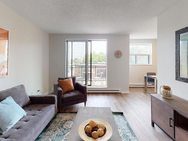 860 Blackthorne 2 Bedroom Apartment for Rent at 860 Blackthorne Ave, Ottawa, ON K1K 3Y7 Fairhaven