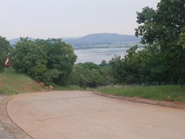 861 m² Land available in Kosmos Ridge Estate