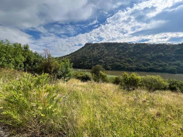 863 m² Land available in Estate D Afrique