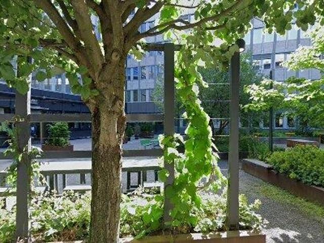864 m2 kontor uthyres i Solna