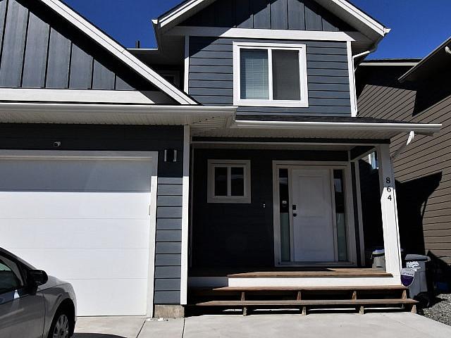 864 Palmer Pl top Floor