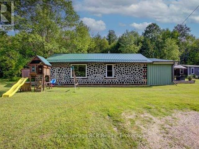 8667 15 Side Road, Wellington North, ON, N0G 1A0 house for sale | Listing ID X12223 | Royal LePage