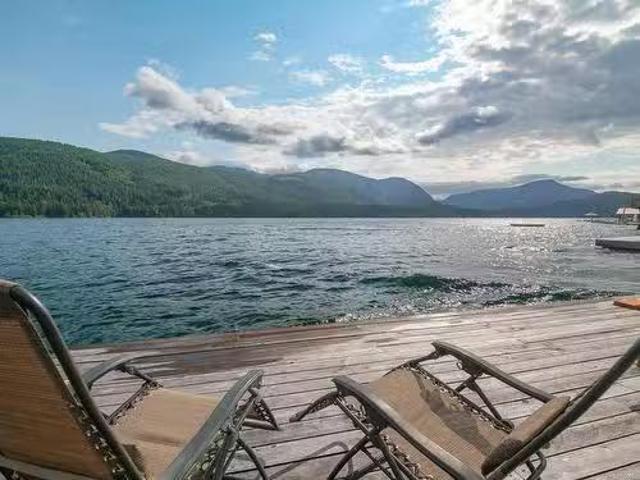 8668 Stirling Arm Dr, Port Alberni, BC, V9Y 9E2 house for sa.