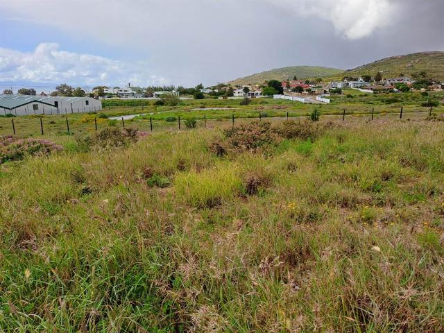 866 m² Land available in St Helena Views