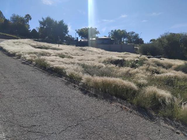 868 m² Land available in Die Rand