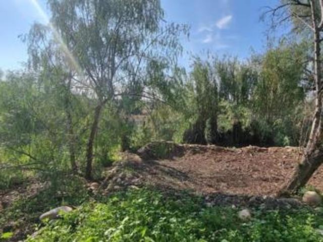 869 m² Land available in West Bank