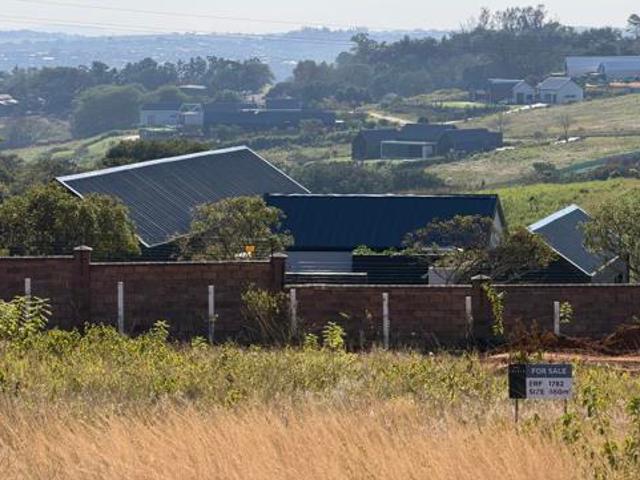869 m² Land available in Sheffield Beach