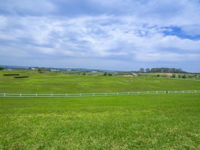 869 m² Land available in Sheffield Beach