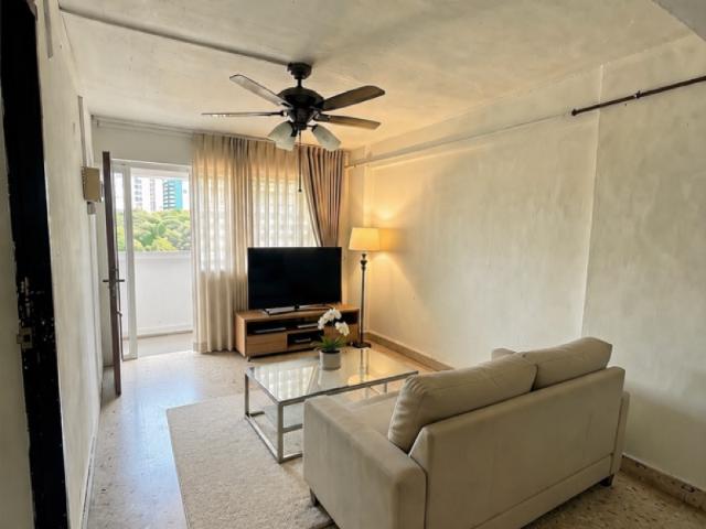86 Whampoa Drive HDB Apartment For Sale, $350,000, 2 Bed 1 Bath 710 sqft $493.00 psf
