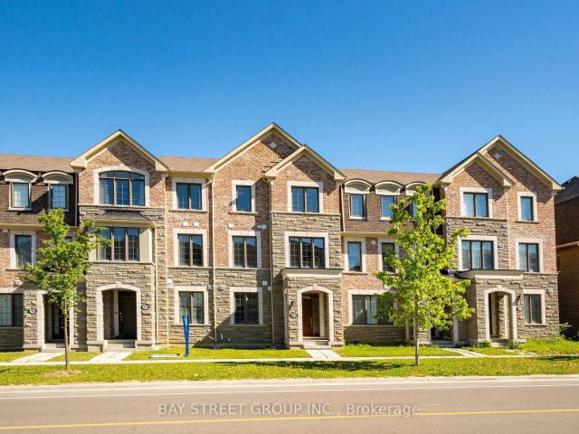 86 William F Bell Parkway, Richmond Hill | For Sale @ $1,080,000 | Condos. Ca