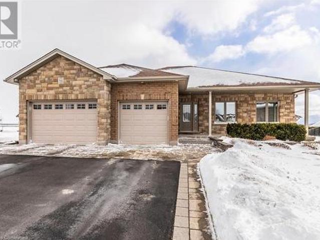 86 Willits Crescent, St. George, ON, N0E 1N0 house for sale | Listing ID 40704 | Royal LePage