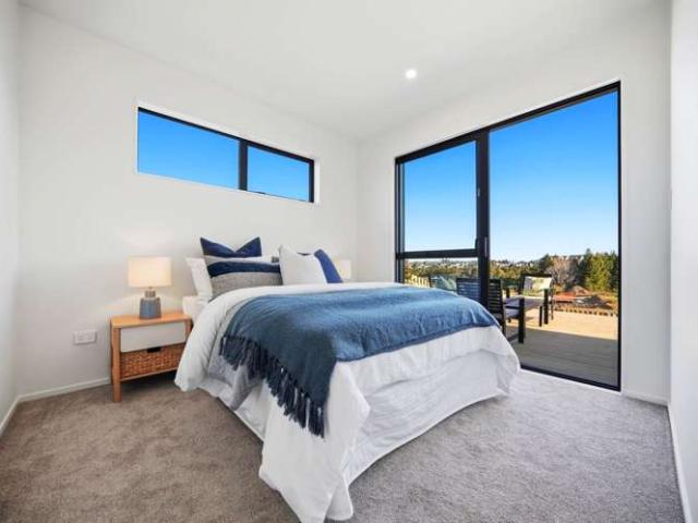 86 Ara Taha Crescent, Orewa, Rodney
