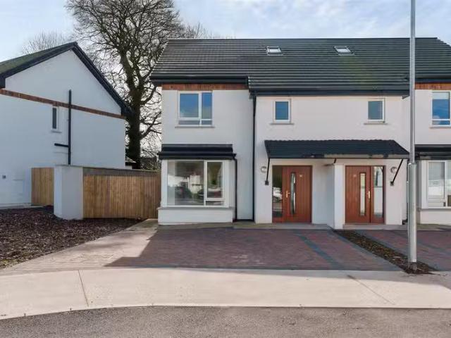 86 Cluain Cairn, Station Road, Carrigtwohill, Cork, T45 KX84