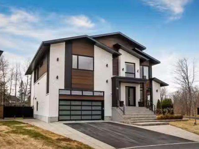 86 Rue De L'Oiselet, Carignan, QC, J3L 7C3 Luxury House for.