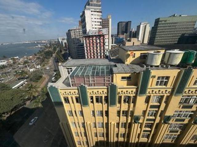 86sqm top floor harbour facing 1,5 b.