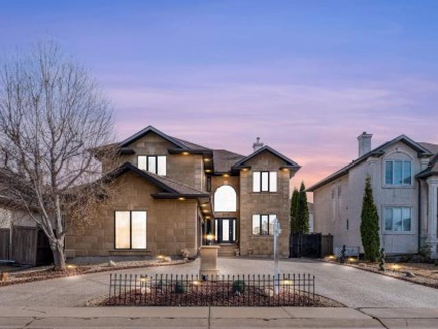 8715 A Avenue, Edmonton, AB, T5Z 3K4 house for sale | Listing ID E4483 | Royal LePage