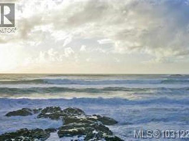 871 Moser Pl, Tofino, BC, V0R 2Z0 vacant land for sale | Listing ID 1031 | Royal LePage