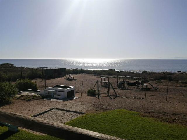 872 m² Land available in Britannica Heights