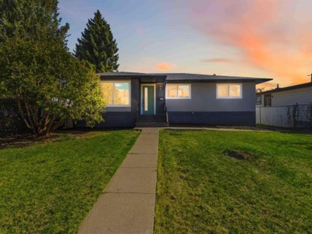 8736 66 Avenue, Edmonton, AB, T6E 0L3 house for sale | Listing ID E4486 | Royal LePage