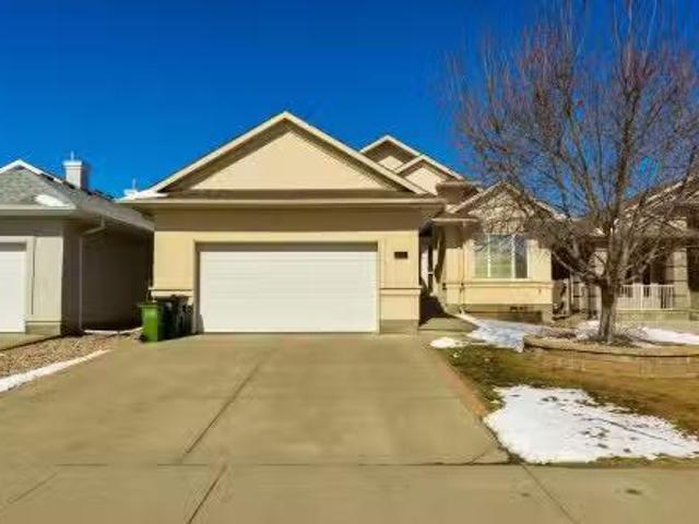 8748 208 Street, Edmonton, AB, T5T 6Y2 house for sale Listi.