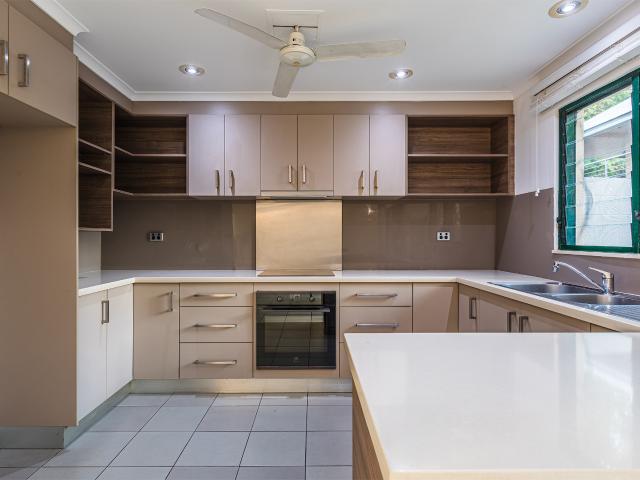 8/75 Cullen Bay Crescent, Larrakeyah NT 0820 Townhouse For Rent | Domain