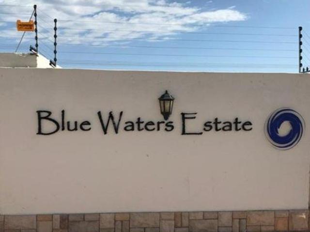 875 m² Land available in Jeffreys Bay Central