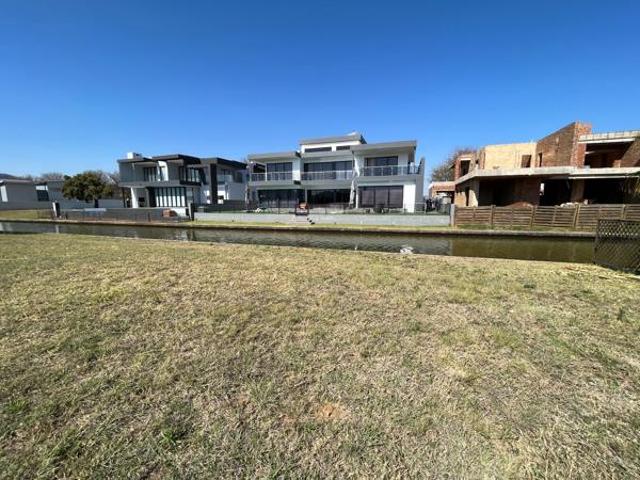 876 m² Land available in Hartbeespoort Outlying