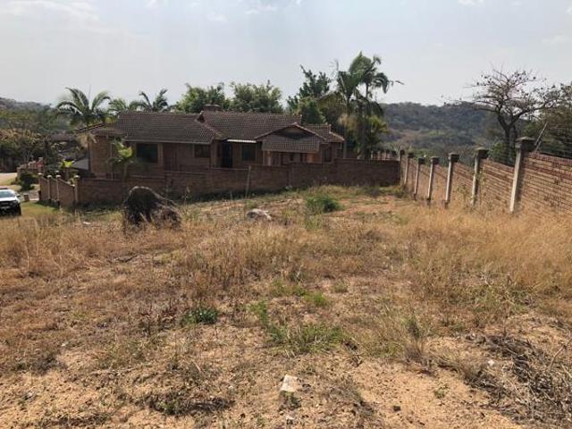876 m² Land available in Sonheuwel