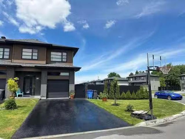 876 Rue Des Coccinelles, Saint Lazare, QC, J7T 0P8 house for.